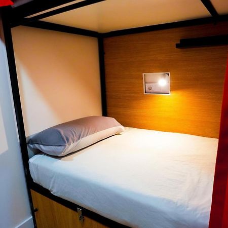 Fit Hostel Madrid Bagian luar foto