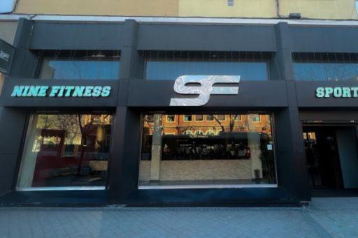 Fit Hostel Madrid Bagian luar foto