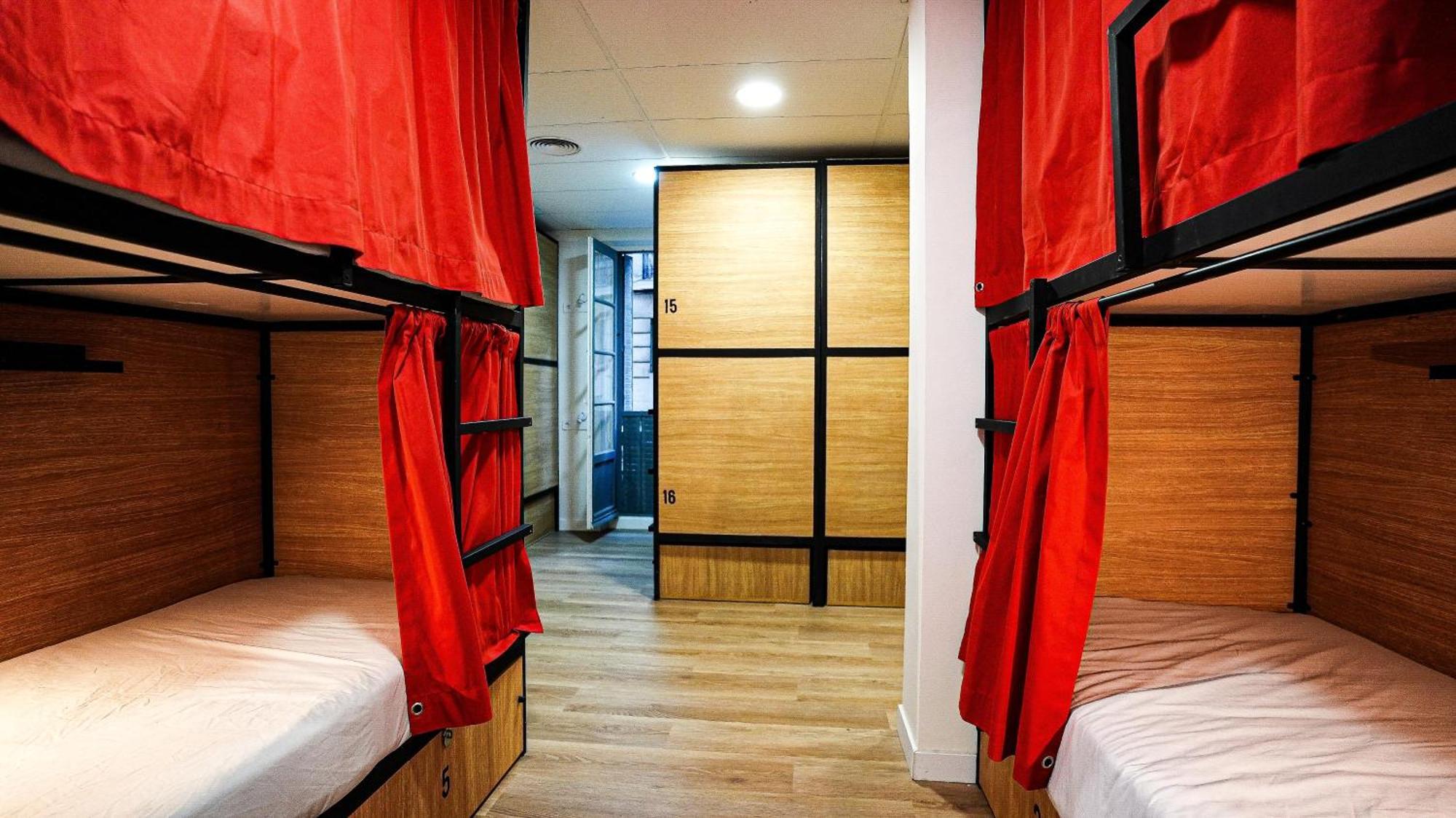 Fit Hostel Madrid Bagian luar foto