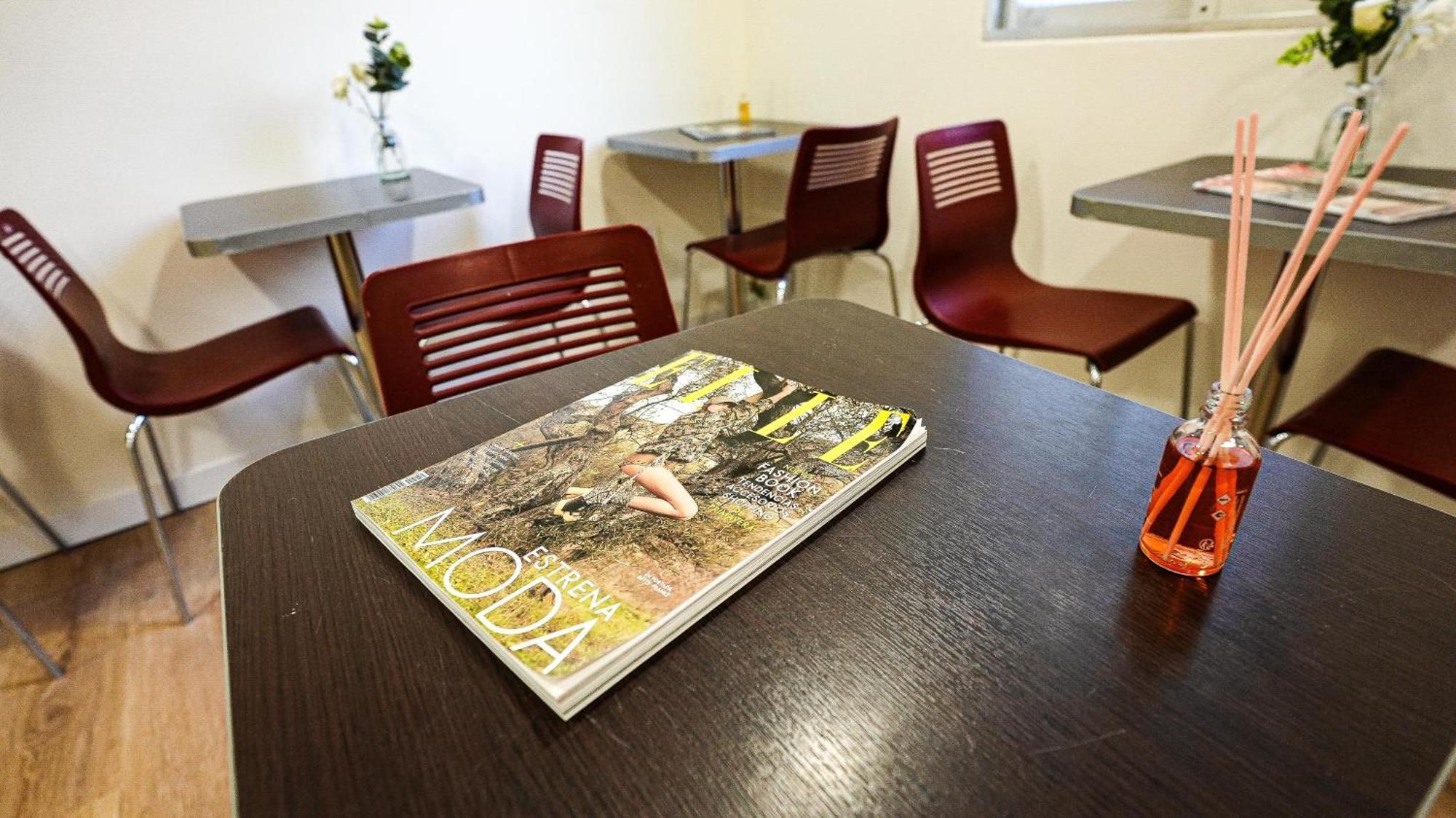 Fit Hostel Madrid Bagian luar foto