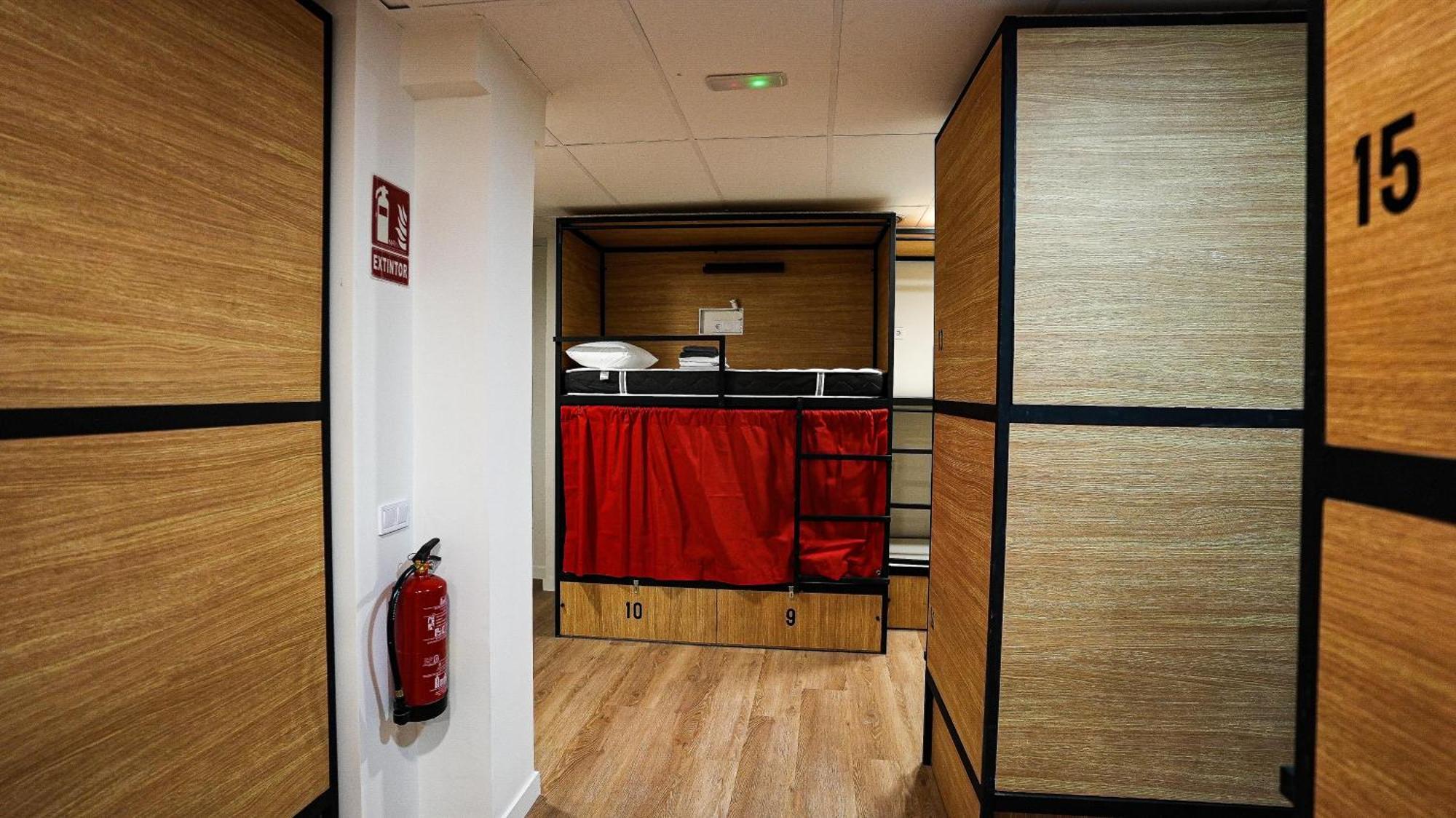 Fit Hostel Madrid Bagian luar foto